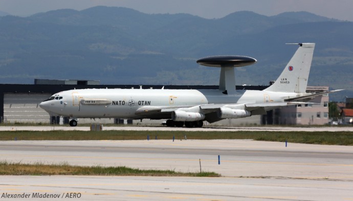 НАТО-вският E-3A AWACS достигна София