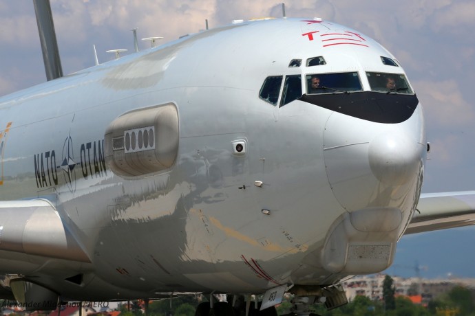НАТО-вският E-3A AWACS достигна София