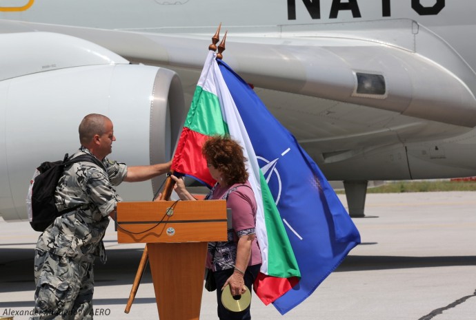 НАТО-вският E-3A AWACS достигна София