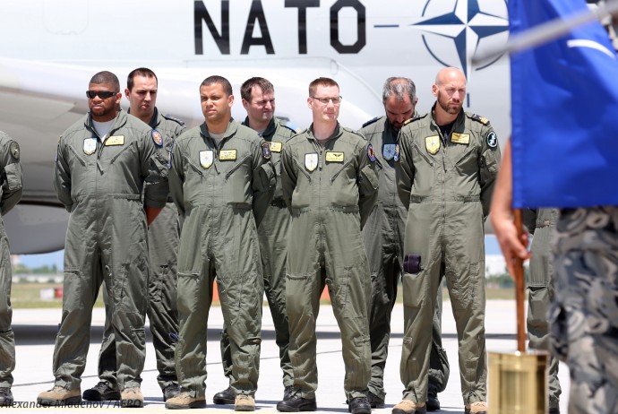 НАТО-вският E-3A AWACS достигна София