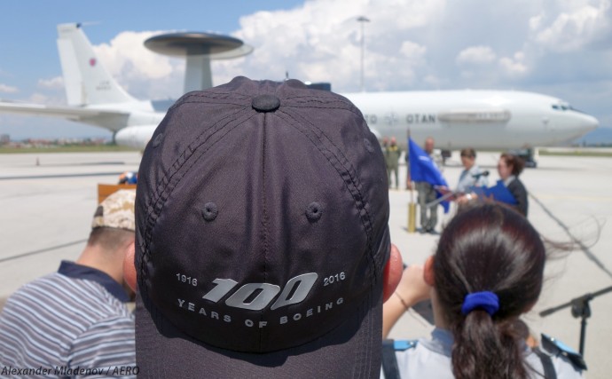 НАТО-вският E-3A AWACS достигна София
