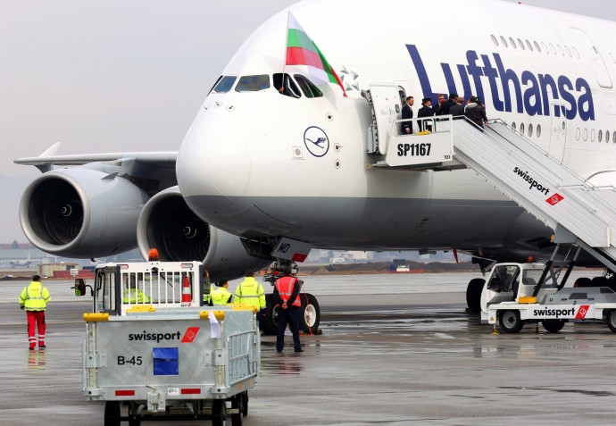 Lufthansa показа A380 в София