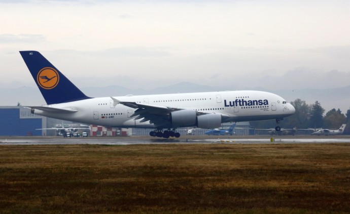 Lufthansa показа A380 в София