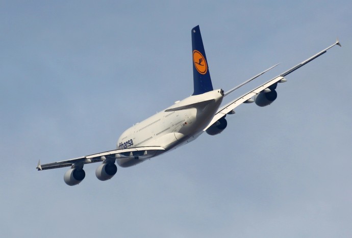 Lufthansa показа A380 в София