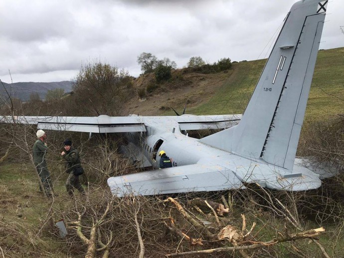 Испански C-295 излезе от пистата