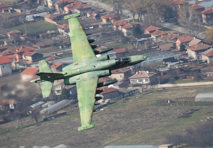 Щурмовиците Су-25 са приземени
