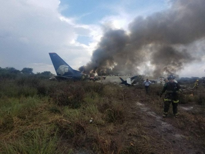 Embraer E190 се аварира в Мексико