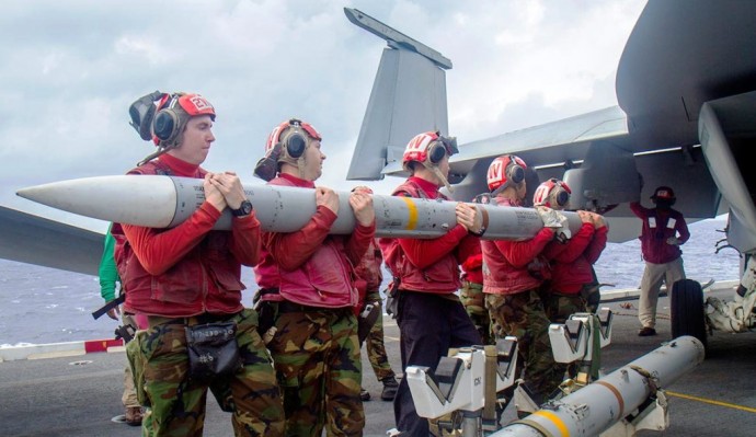 Австралия иска да купи ракети AIM-120D