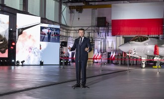 Полша подписа за 32 изтребителя F-35