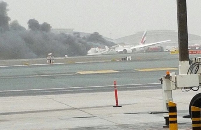 Boeing 777 аварира при кацане в Дубай
