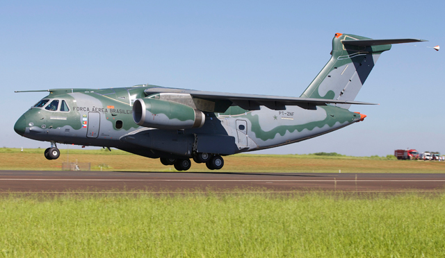 Embraer сключи предварително споразумение за продажба на KC-390 на частна компания