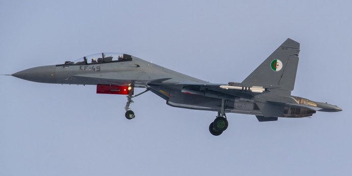 Алжир получи новите си Су-30