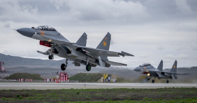 Казахстан купува още 12 броя Су-30СМ